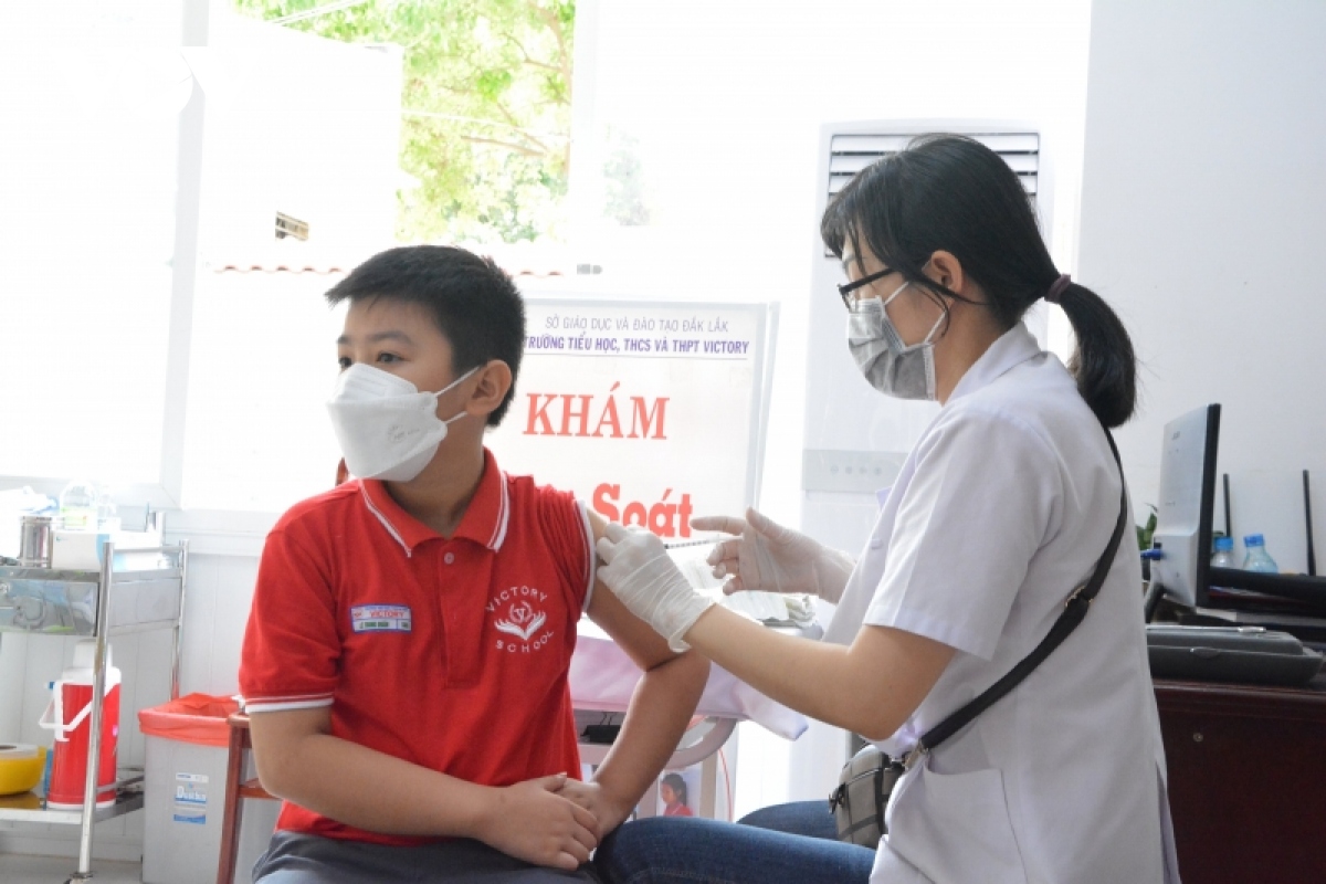 Đắk Lắk tăng tốc tiêm vaccine phòng COVID-19 cho học sinh